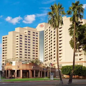 Hilton Long 3* Лонг Бич