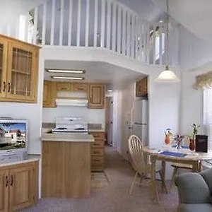 Newport Dunes Waterfront 2* Ньюпорт-Бич